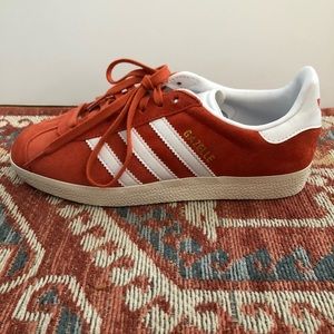 burnt orange gazelles